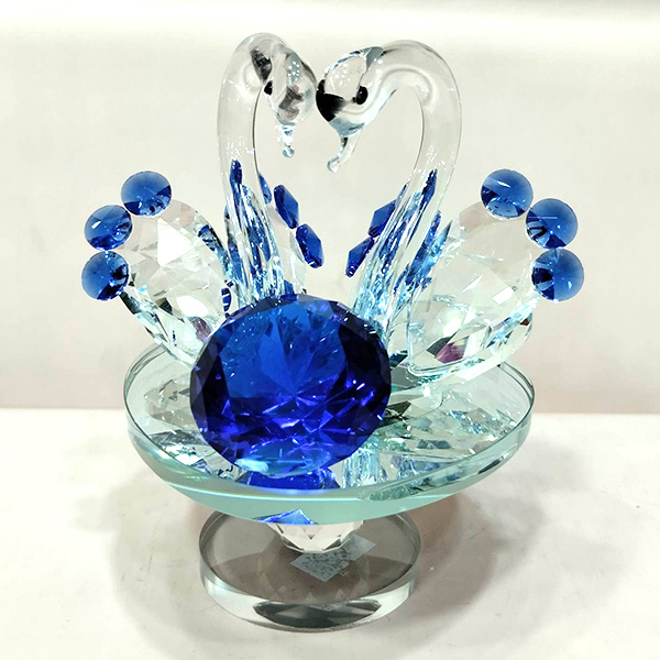 Exclusive Decorative Showpiece